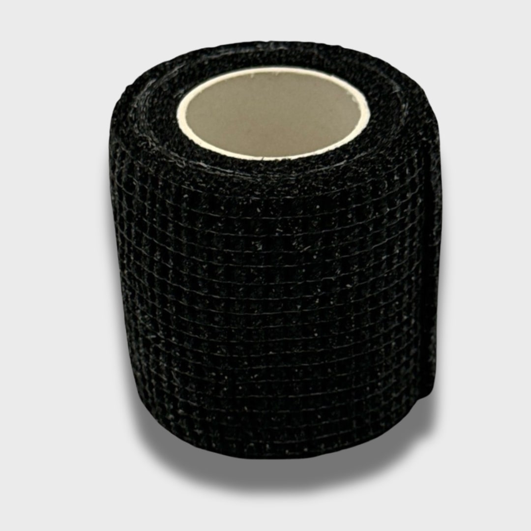 BeStable Tapeband, hochwertiges und strapazierfähiges Sporttape für Fußball, Training und Wettkämpfe. Entwickelt für sicheren Halt von Schienbeinschonern und zur Stabilisierung von Gelenken. Flexibles und leicht anwendbares Tape mit starker Klebekraft, ideal für Kinder und Erwachsene. Perfekt geeignet für sportliche Aktivitäten, um Verletzungen vorzubeugen und die Performance zu verbessern. Das BeStable Tapeband ist in verschiedenen Farben erhältlich und ein unverzichtbares Zubehör für Sportler